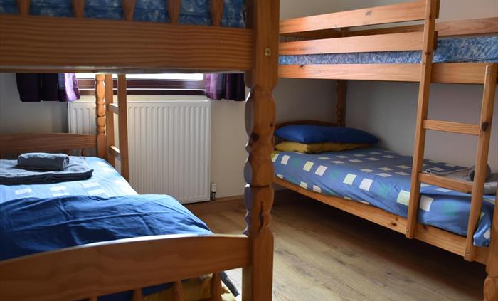 Bunkbeds with shared bathroom (between bedroom three & four)